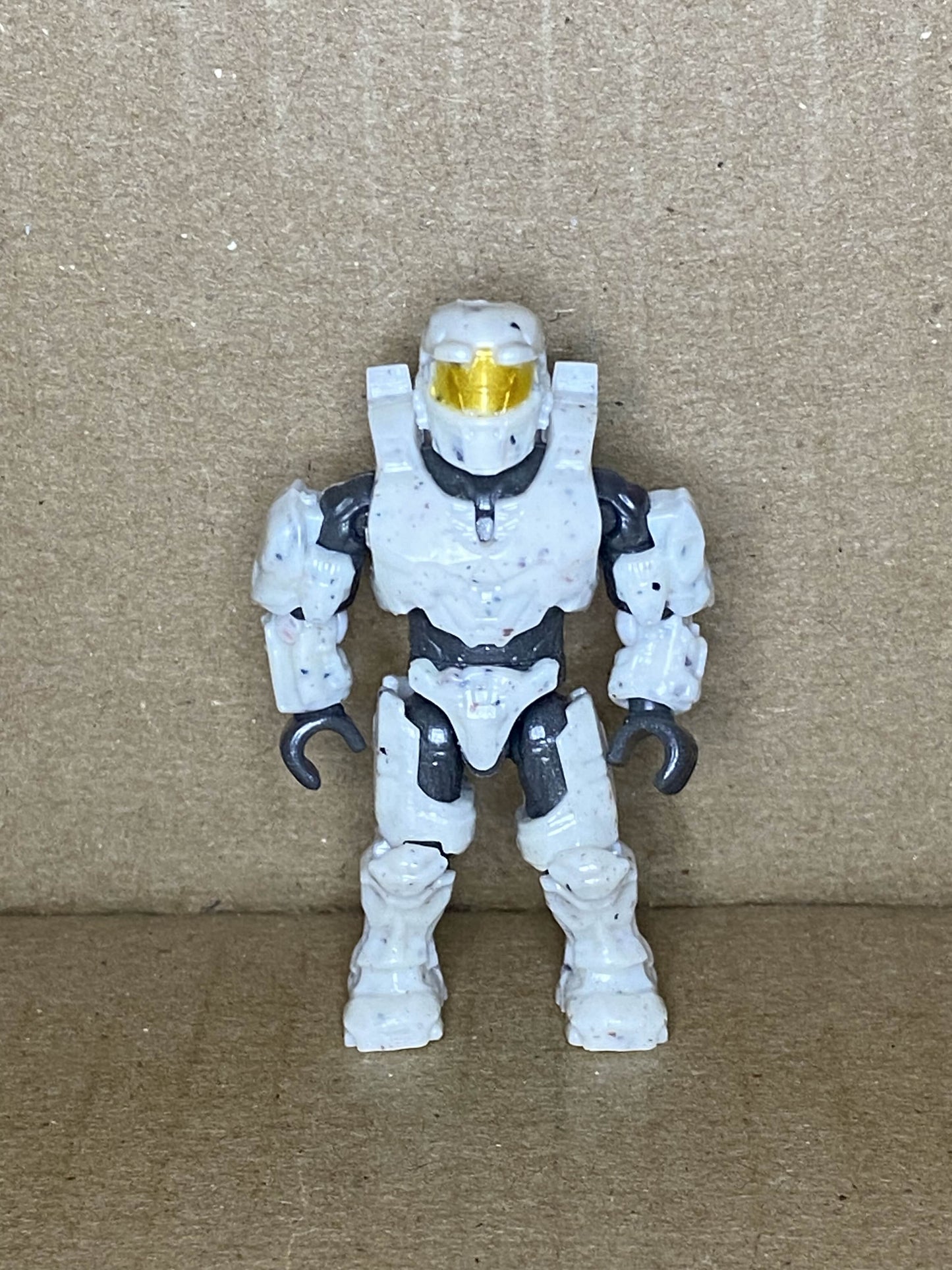 MK IV (White, Yellow Visor)