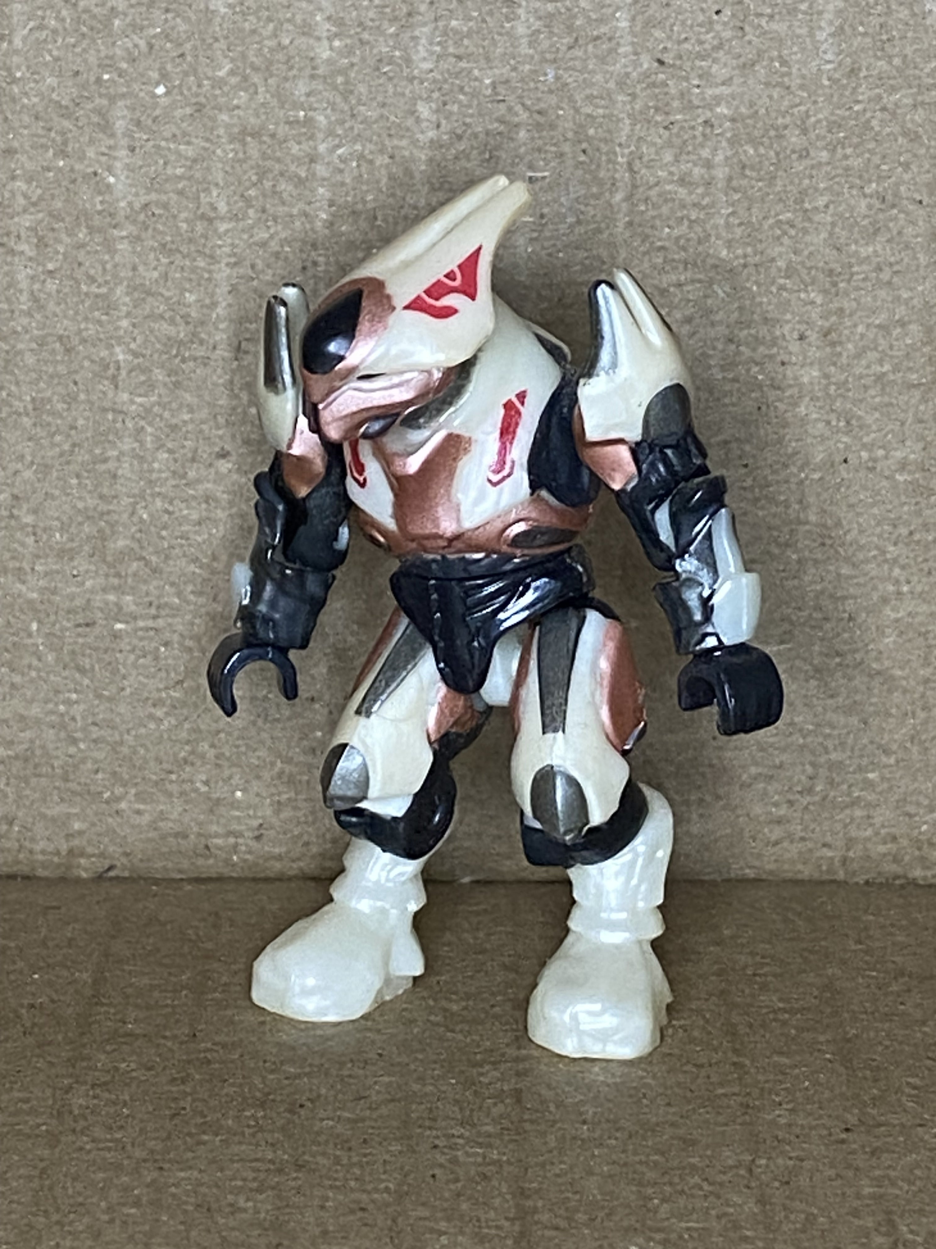 Elite Ultra (White) – Figure Forge