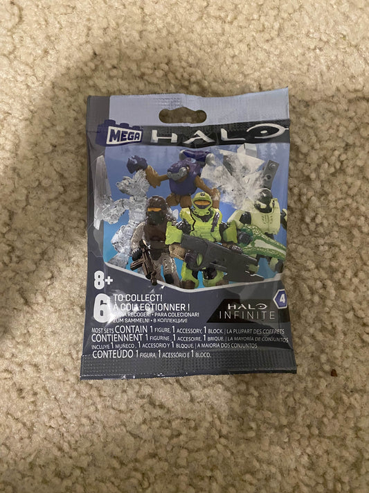 Universe Series 4 Blindbags (SEALED)